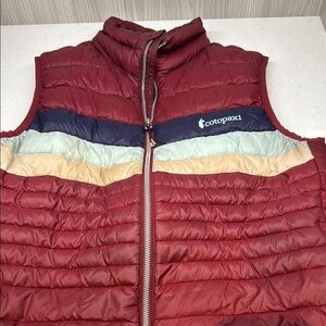 Cotopaxi Women’s Puffer Vest - Burgundy and Blue